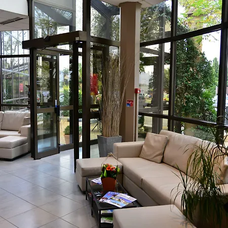 Otel Aeroport - Parc Expo Mauguio