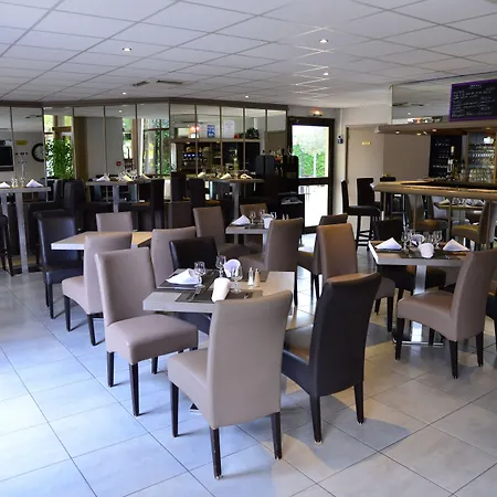 Aeroport - Parc Expo Hotel 3*