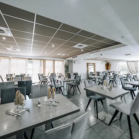 Hotel Aeroport - Parc Expo 3*