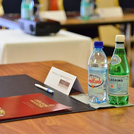 Aeroport - Parc Expo Hotel 3*