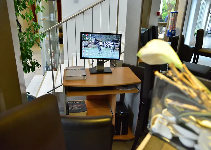 Aeroport - Parc Expo Отель Могио